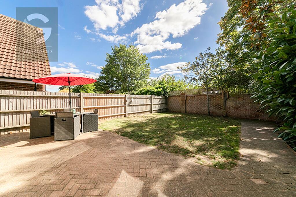 House in Epsom and Ewell, Stoneleigh - View 4