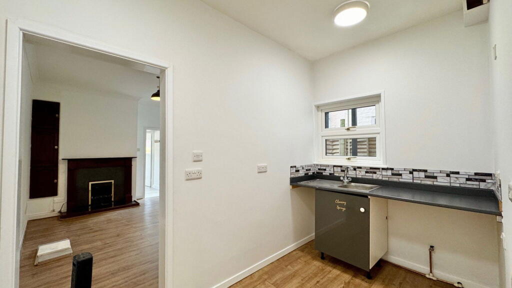Craven Road, Newbury, RG14 5NE - View 2