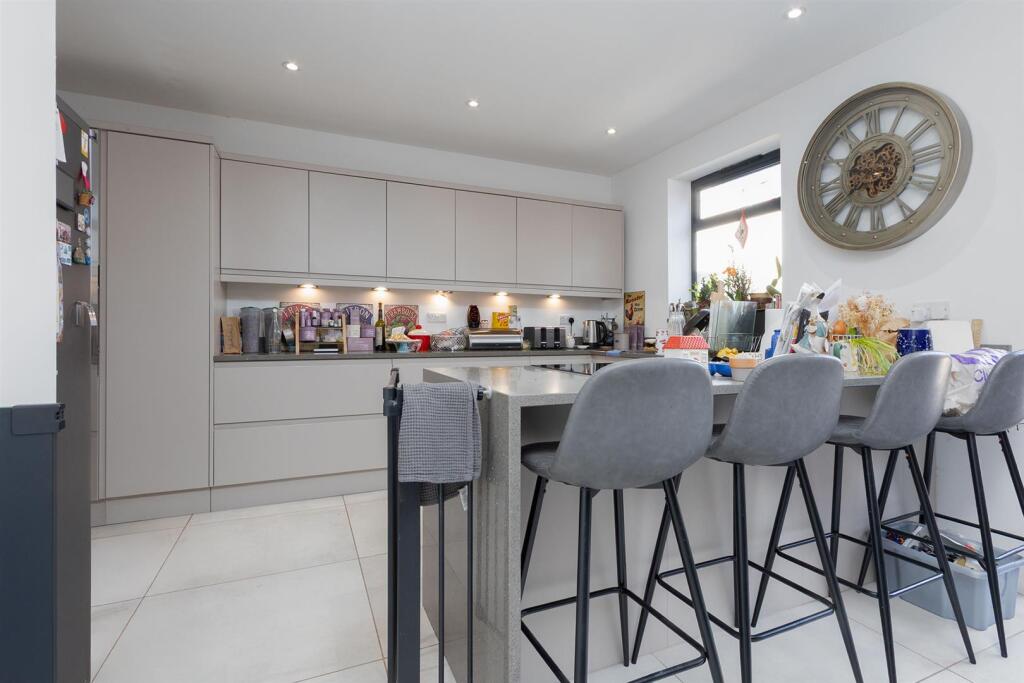 House in Rugby, Binley Woods - View 6