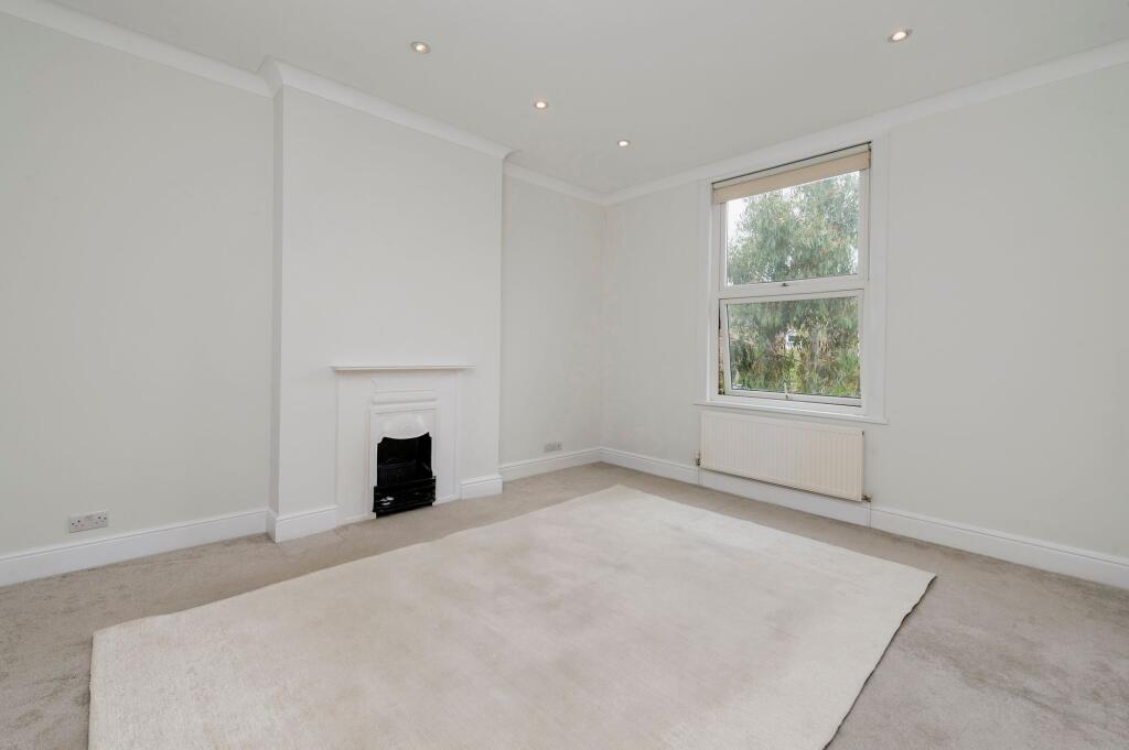 Apartment in London, Brondesbury Park, Brondesbury - View 4