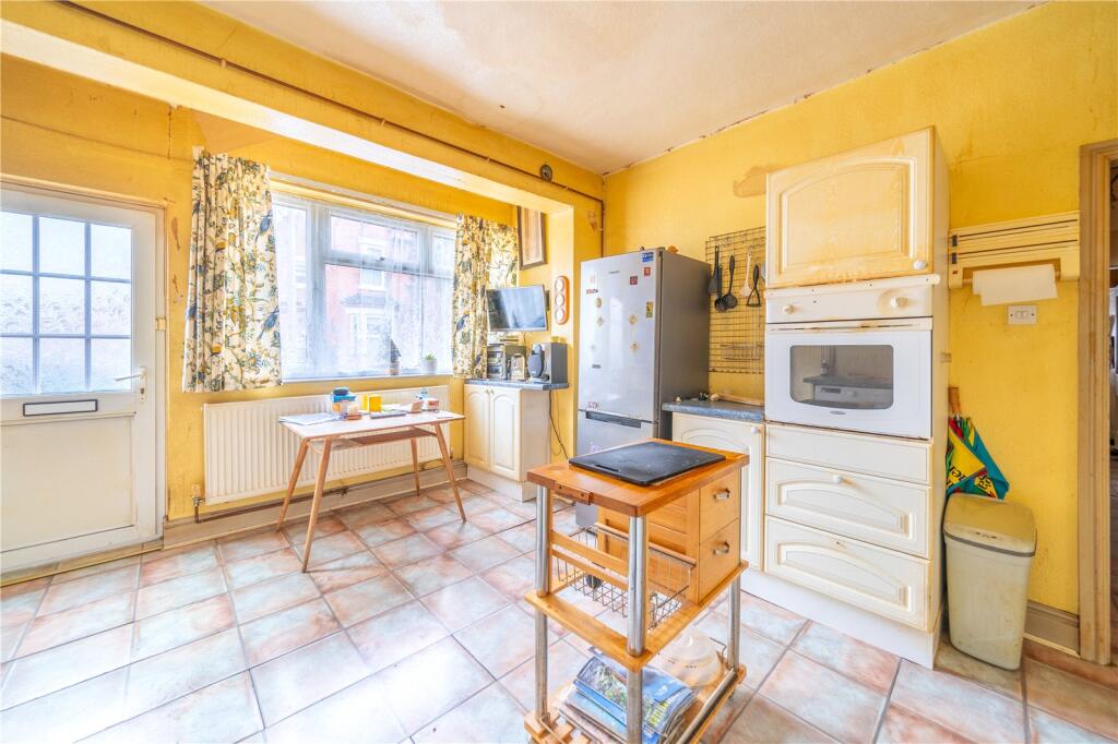 Trent Boulevard, West Bridgford, Nottingham, Nottinghamshire, NG2 - View 3