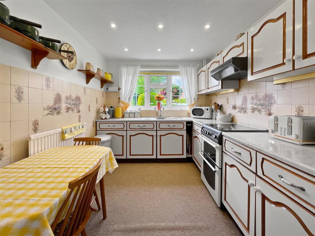 Honeycomb Close, Narborough. photo 3