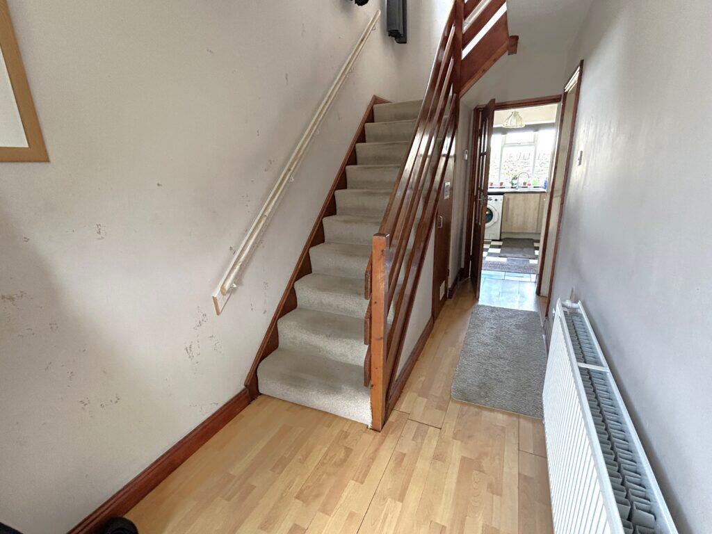 House in Kirklees, Towngate, Mirfield - More