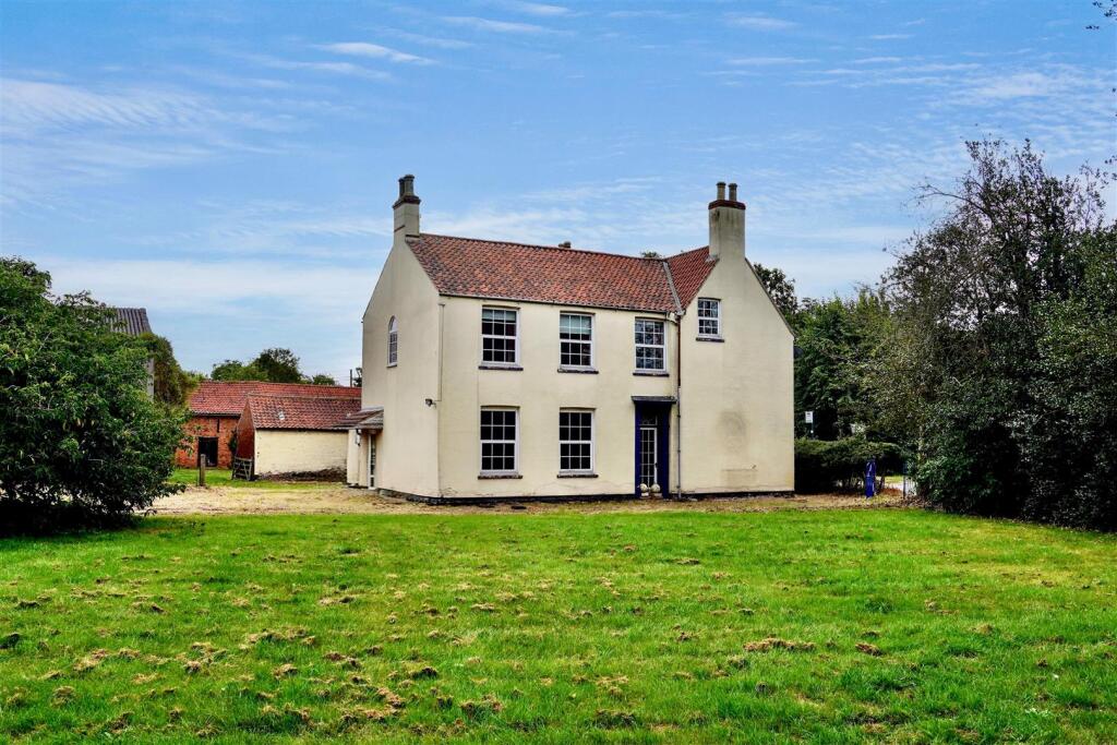 7-bed detached on The Manor House, Sand Lane, Spalford, Newark on Trent, £395,000