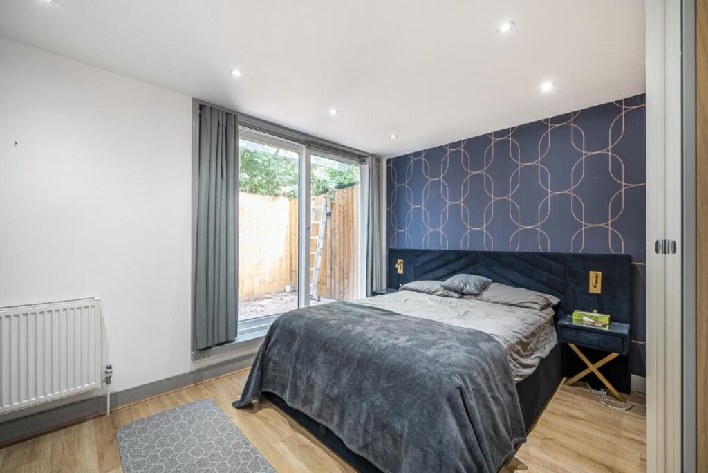 House in London - View 4