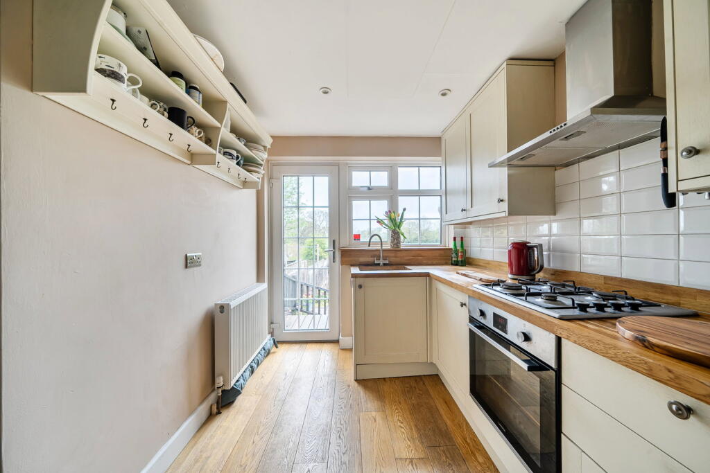 House in Redhill - View 4
