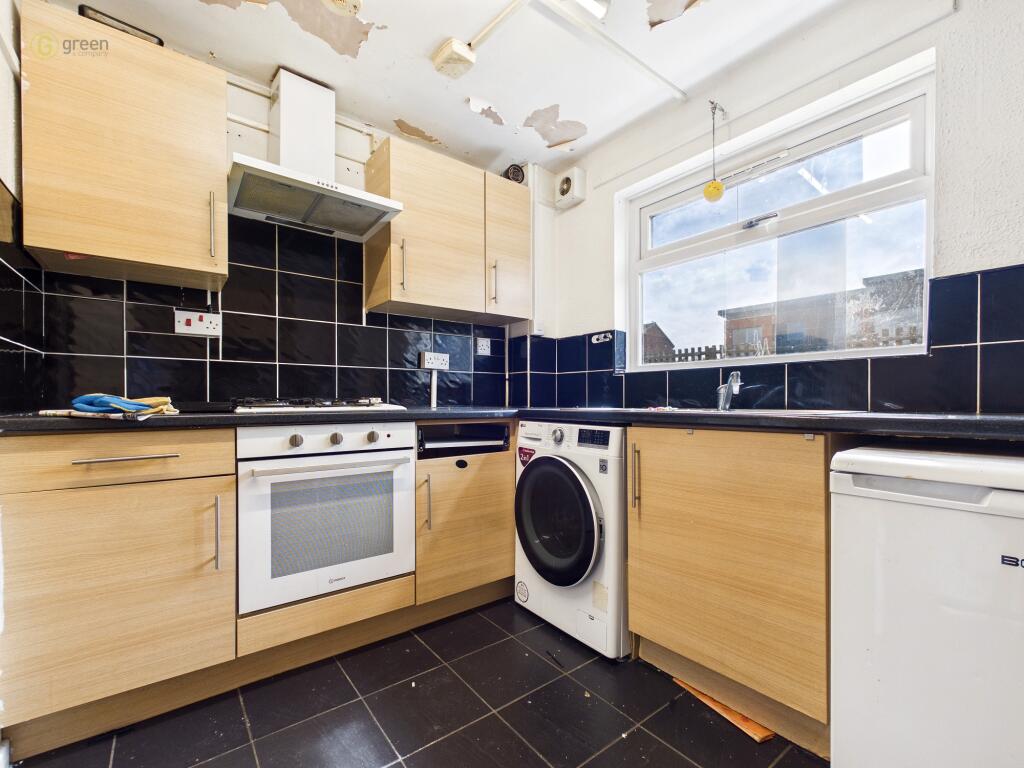 Apartment in Solihull, Chelmsley Wood - View 2