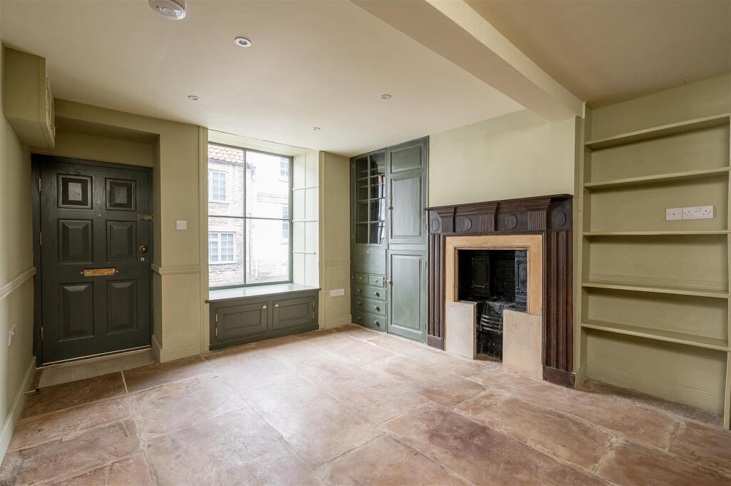 Burgate, Pickering – pohled 2
