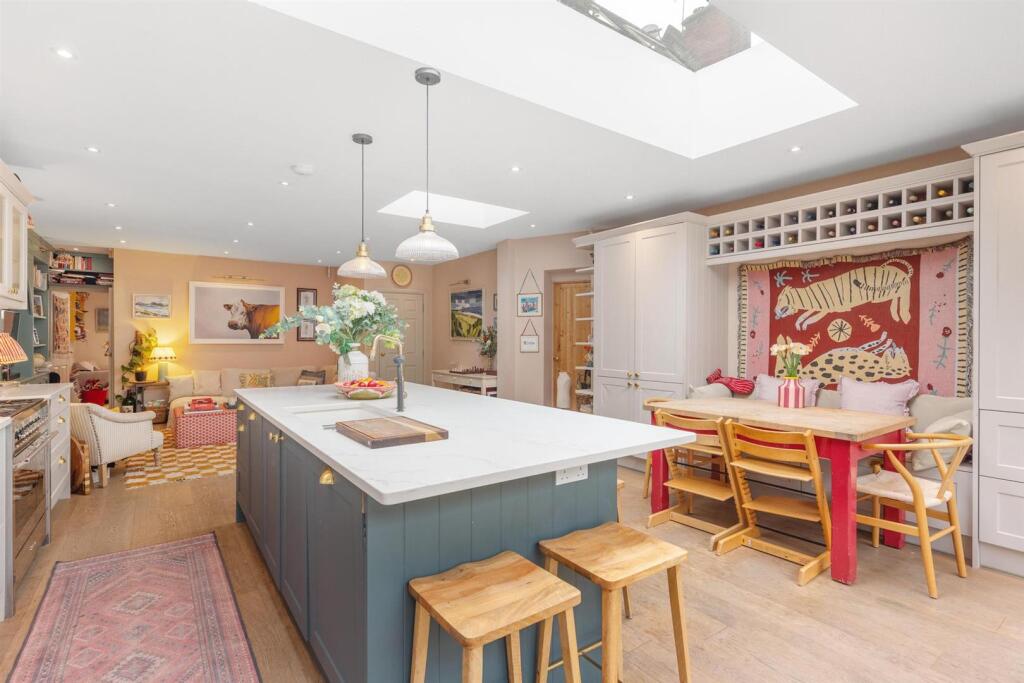 Main image of property: Heathfield Road, London, SW18 3HX