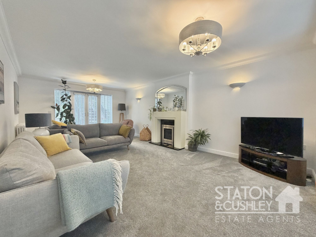 House in Mansfield, Nottinghamshire - View 6