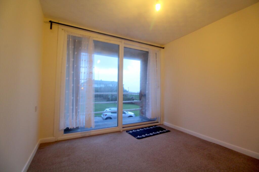 Apartment in Peacehaven, Telscombe Cliffs - View 3