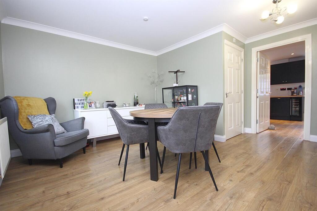 House in Fareham, Whiteley - View 4