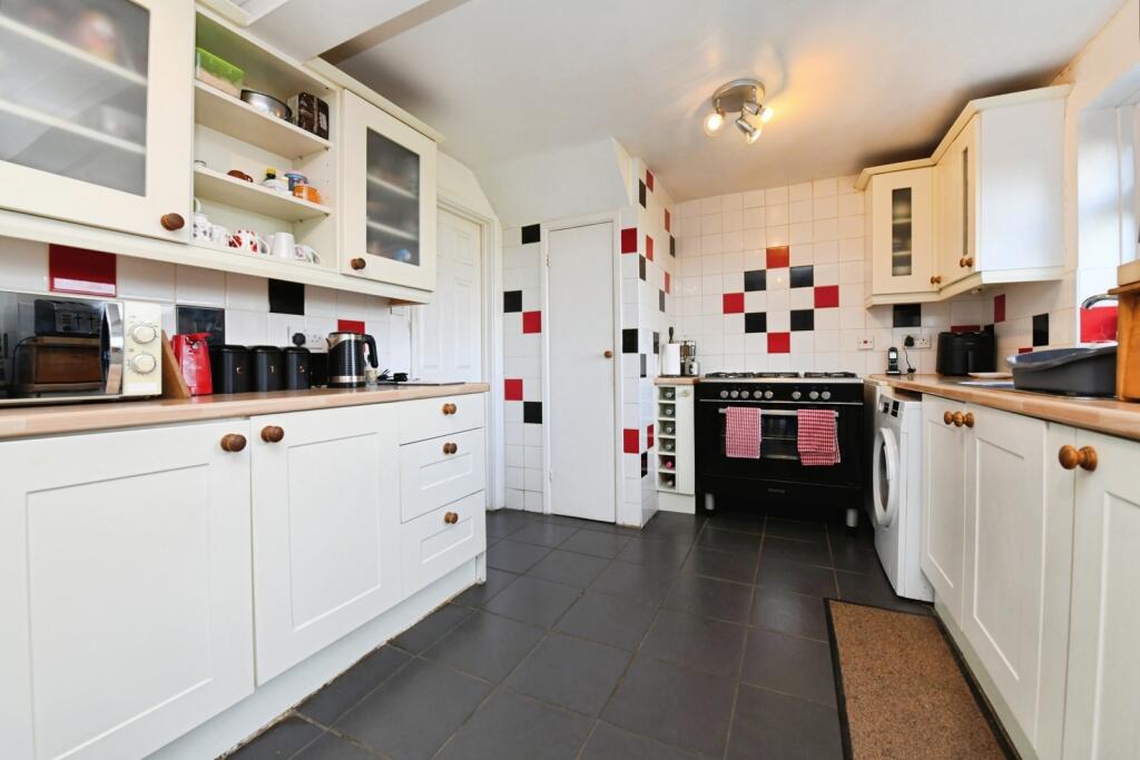 House in Maldon, Southminster - More