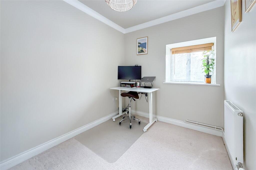 Additional image 18 of Astwick Manor, Coopers Green Lane, Hatfield, Hertfordshire, AL10