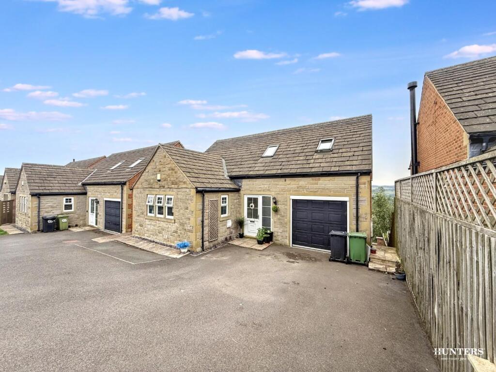 Main image of property: Foxroyd Lane, Dewsbury