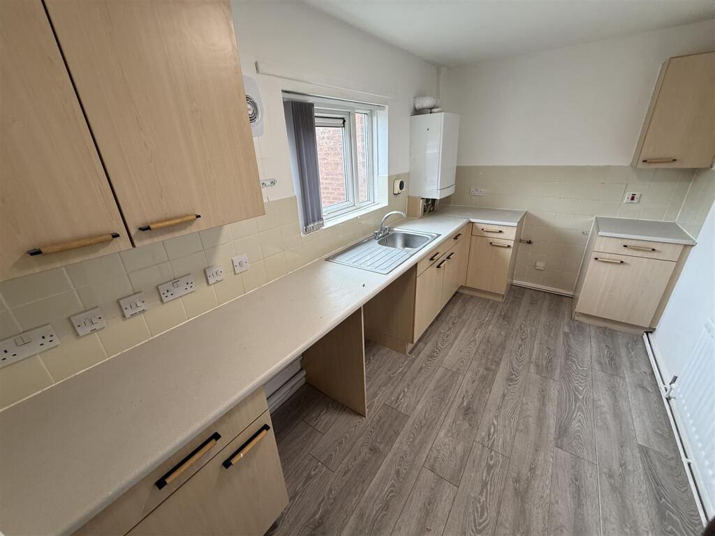 Apartment in Preston - View 3