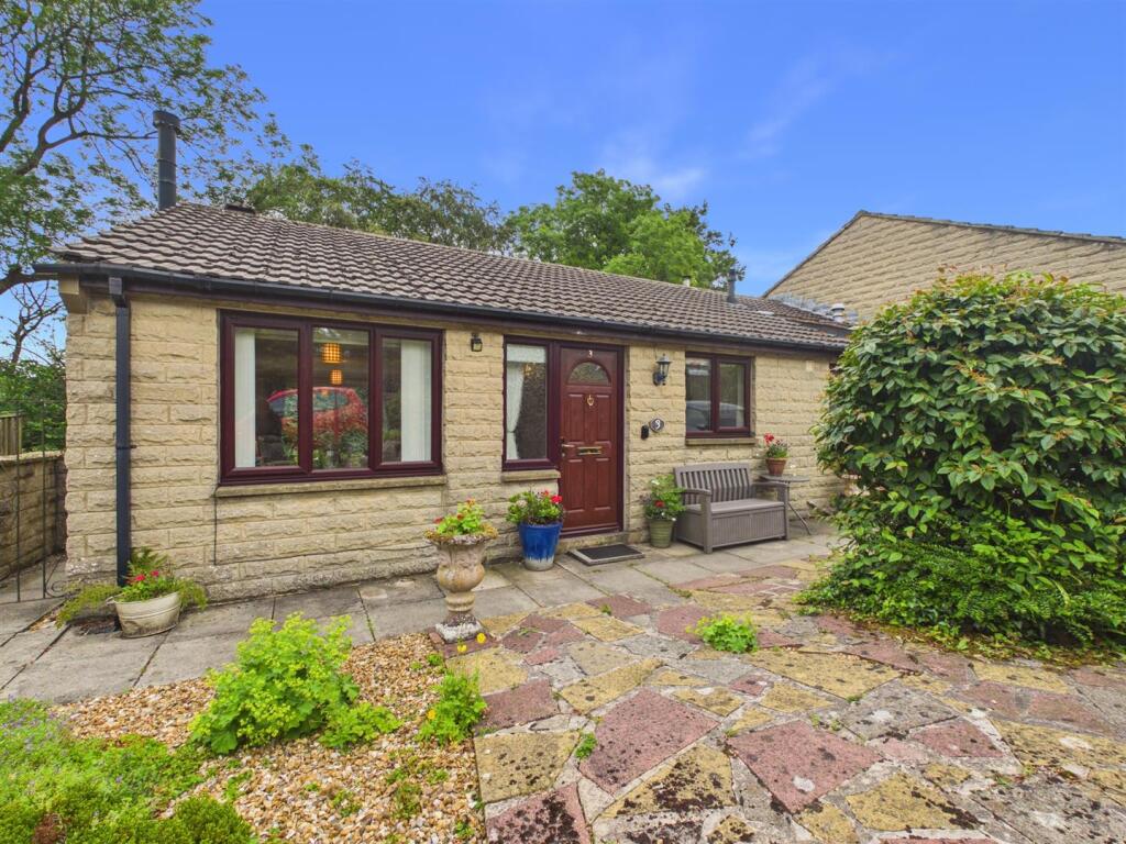 Silverlands Close, Buxton, Buxton