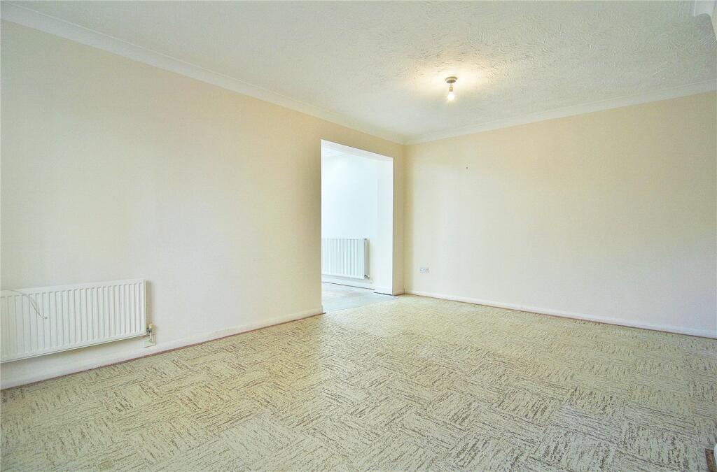 House in Gloucester - View 4