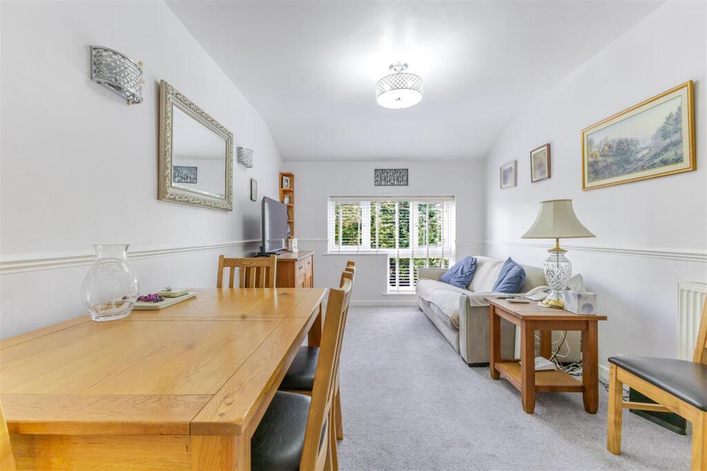 Apartment in London - View 5