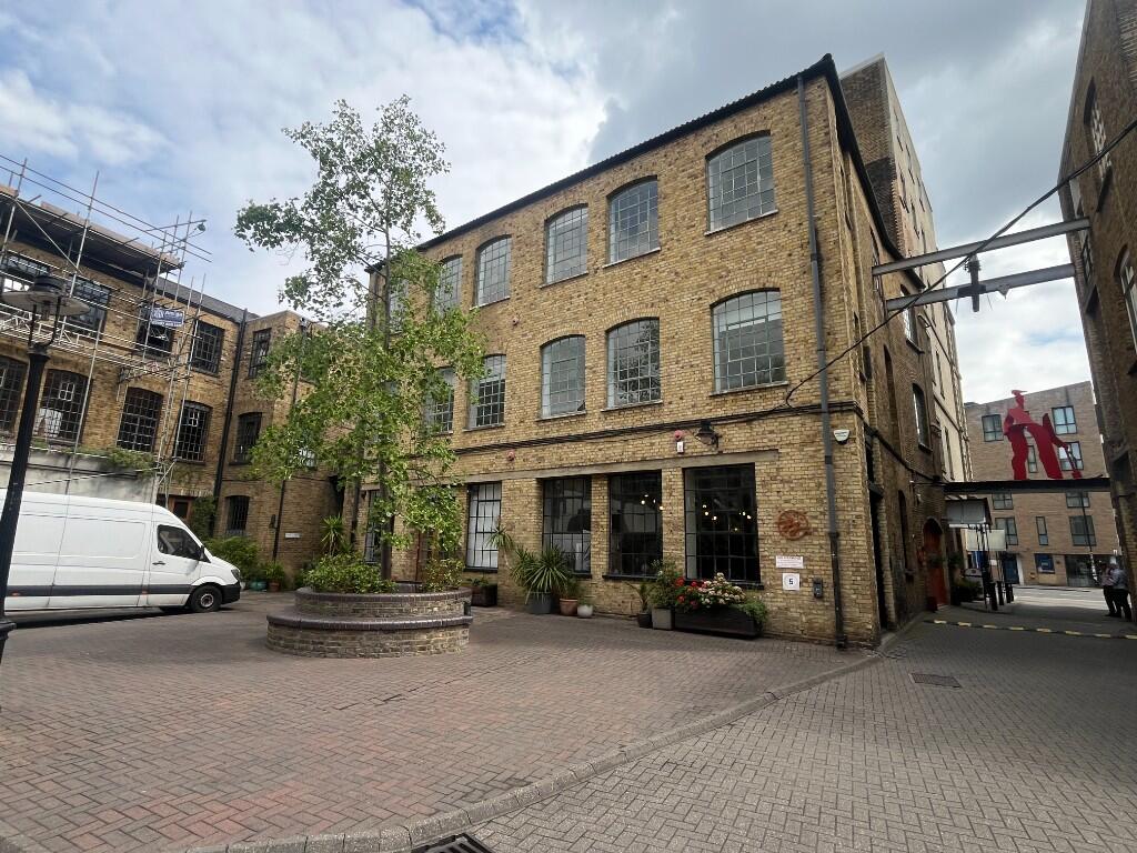 Main image of property: Hackney Road, London, E2