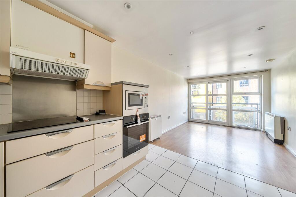 House in Kingston upon Thames - View 2