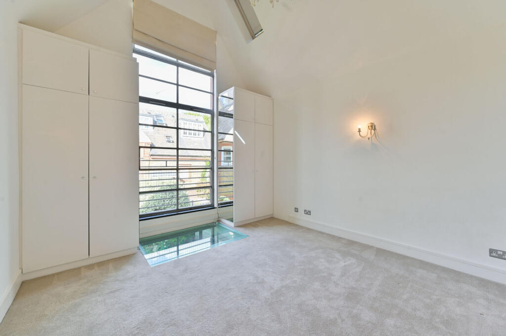 House in London - View 4