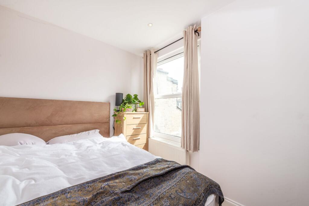 Apartment in London - View 3