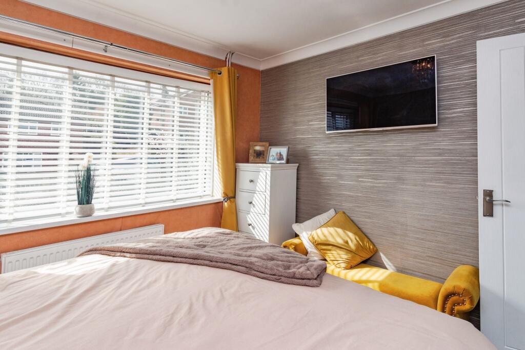 Churchill Drive, Telford, TF2 photo 4