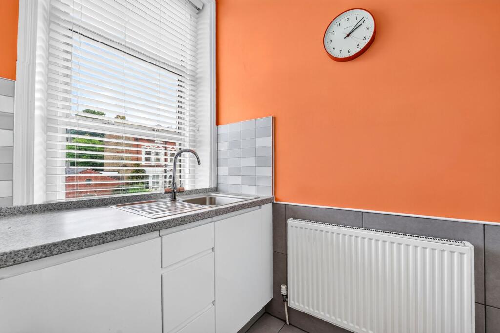 Apartment in London - More