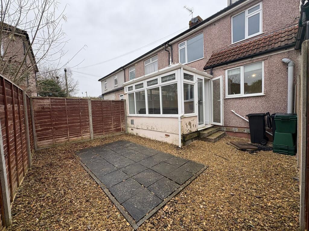 5 bedroom terraced house for rent
