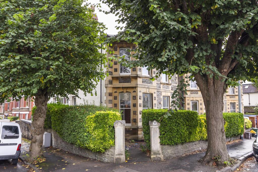 Main image of property: Flat , Broadway Road, BS7