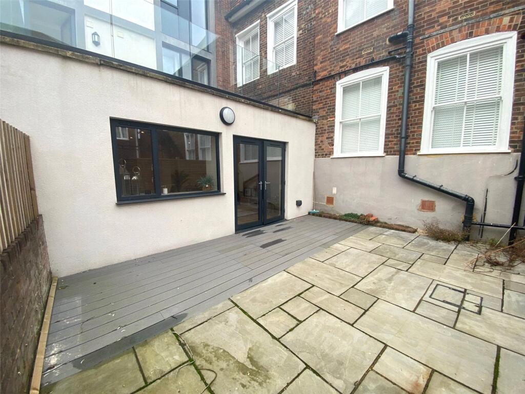 Apartment in Salisbury - View 4