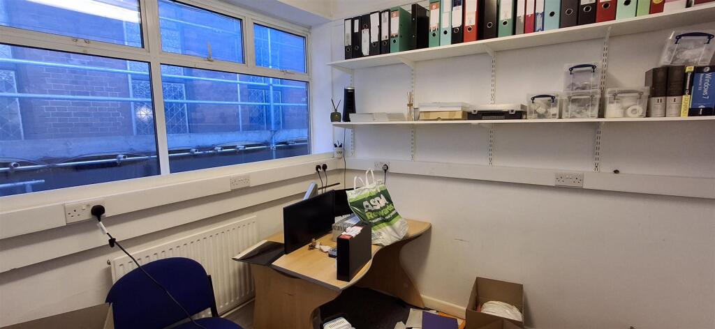 Main image of property: Market Place, Boston