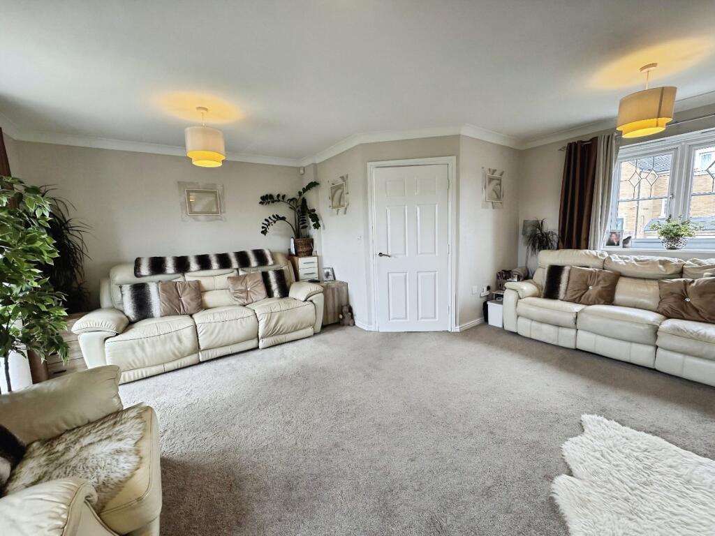 Additional image 4 of Bream Avenue, Cleckheaton, BD19