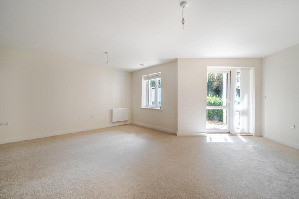 Apartment in Swindon - View 4