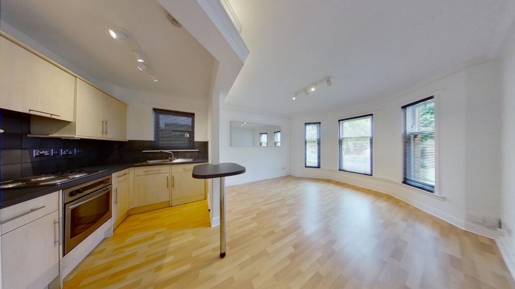 Apartment in Glasgow, Partickhill, Hyndland - View 2