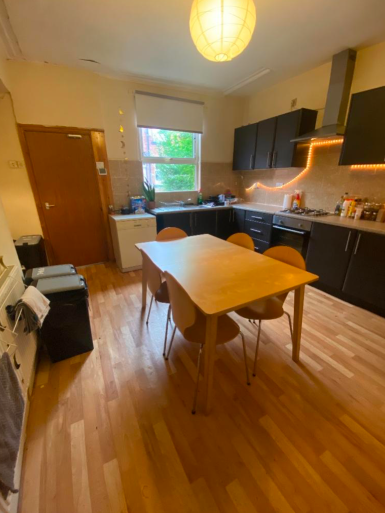Welton Mount, Leeds, West Yorkshire, LS6 - View 2