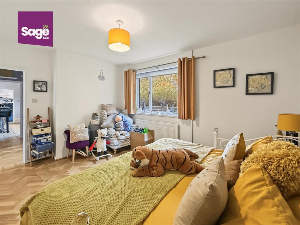 House in Risca - More