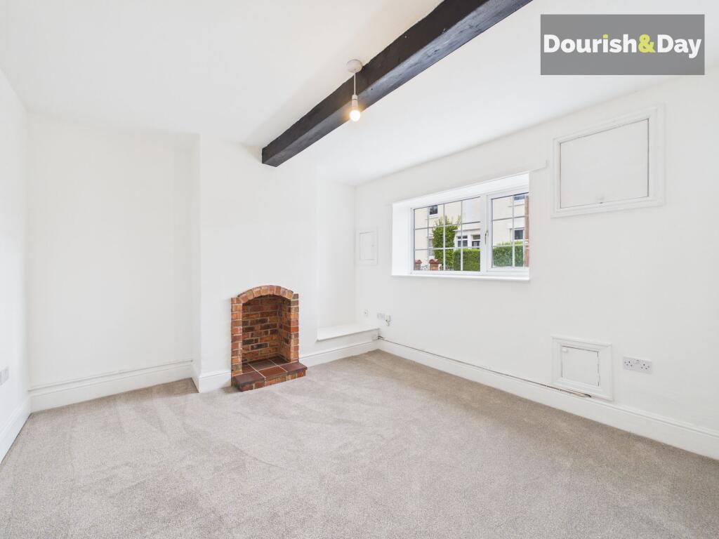 House in Stoke-on-Trent - View 2