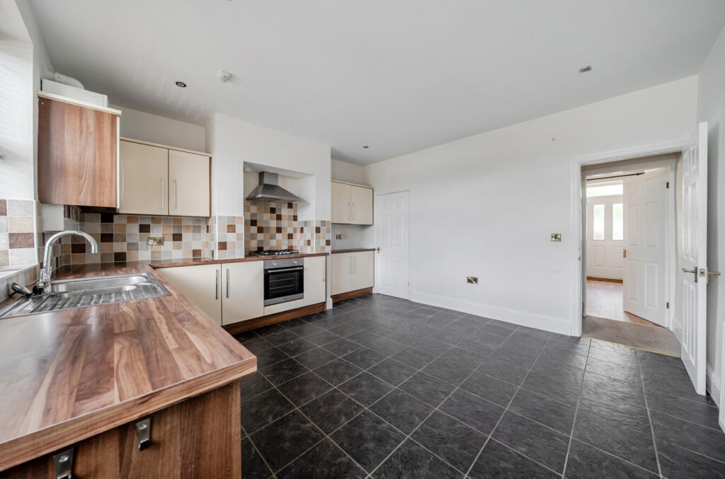 House in Leeds, East Ardsley - View 4