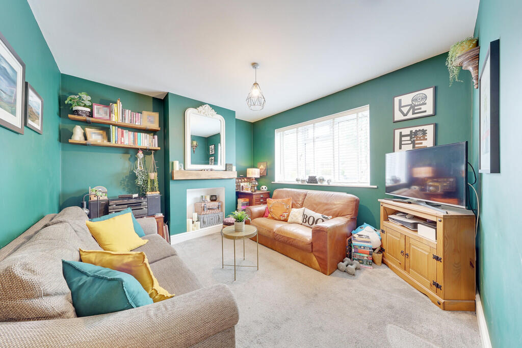 House in London, Broom Hill, Goddington - View 3
