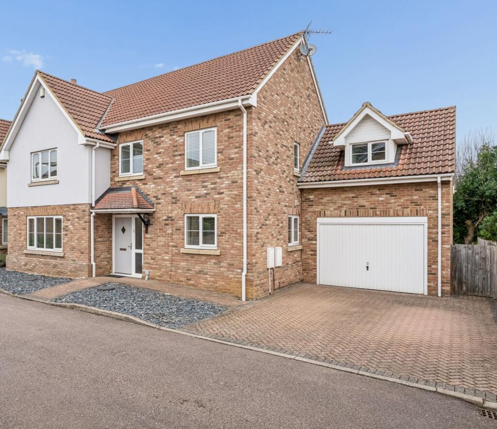 Main image of property: Lambs Close, Shefford, SG17