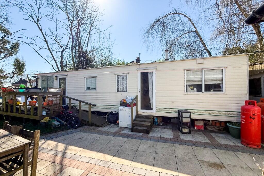 Polegate Road, Hailsham, East Sussex, BN27 photo 4
