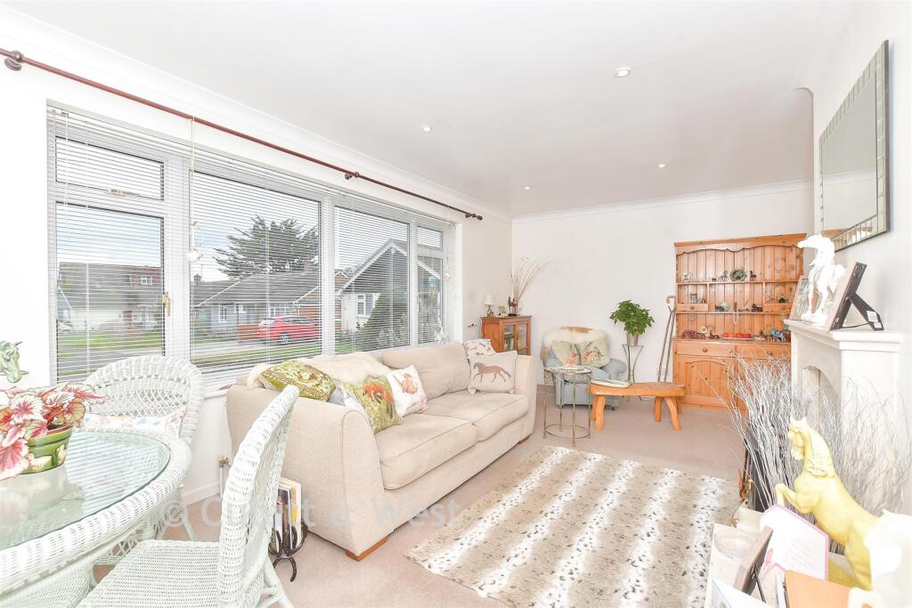 2-bedroom-detached-bungalow-for-sale-in-longmead-walberton-arundel