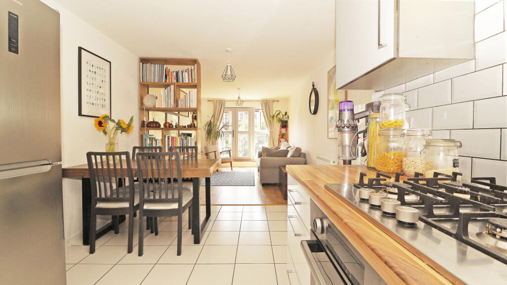 Worcester Close, Anerley, SE20 photo 3