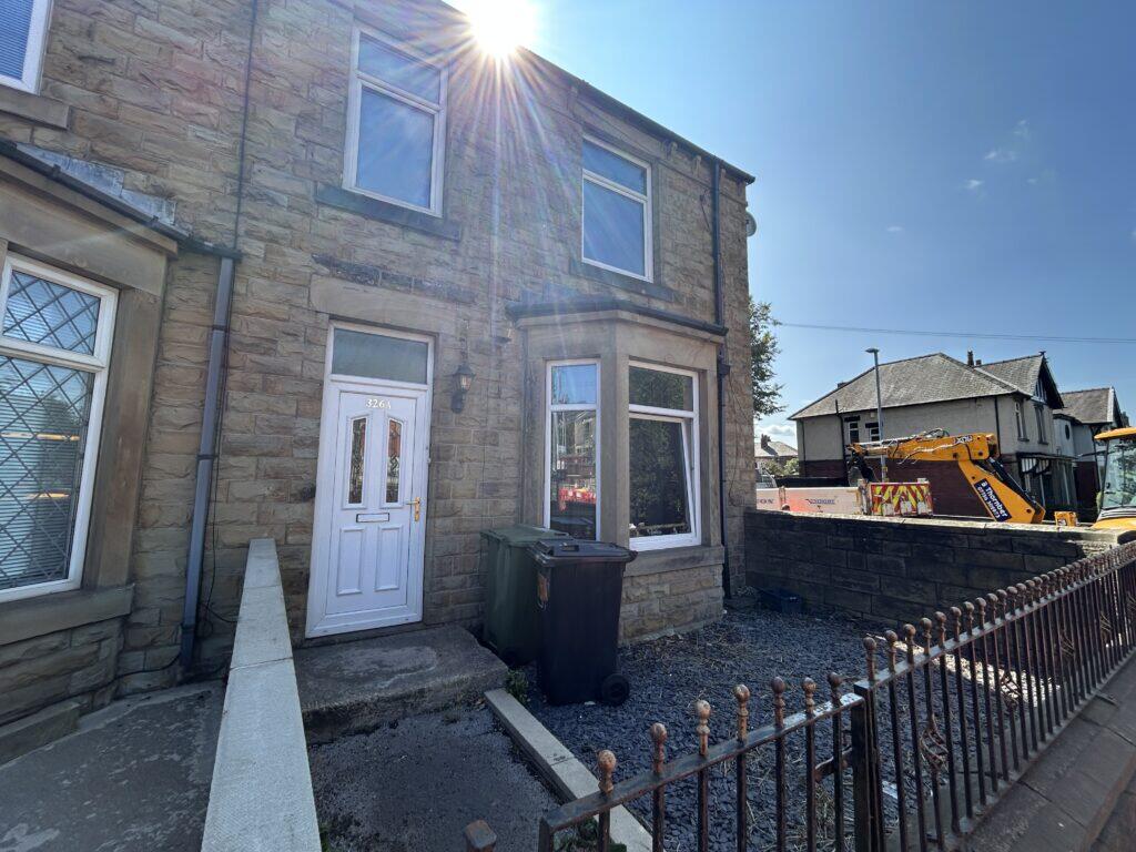 Leeds Road, Dewsbury, WF12 7QD photo 2
