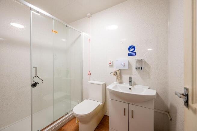 Shower Room/ WC