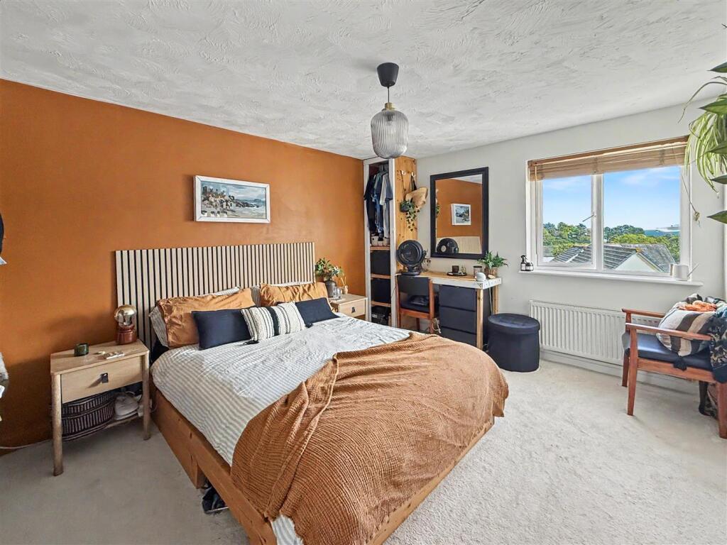 Apartment in Truro - View 4