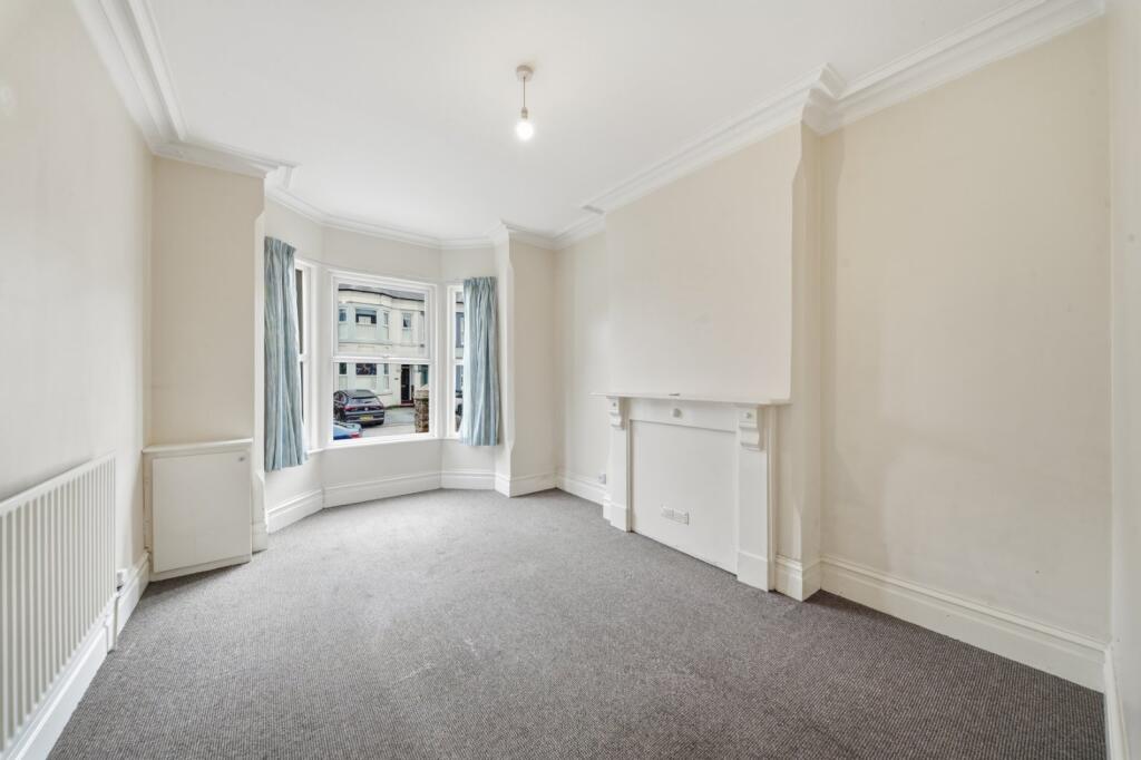 House in Nottingham - View 4