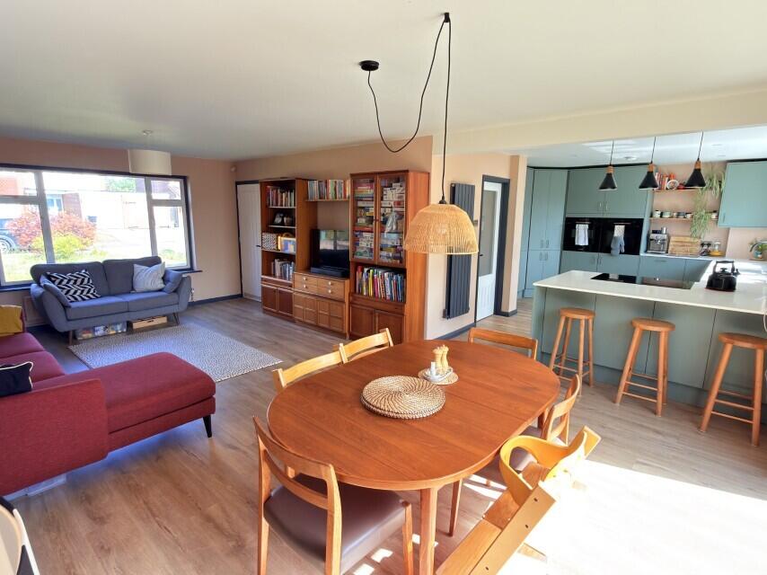 Main image of property: Alderley Close, Woodley, Reading, Berkshire, RG5